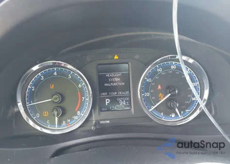 2019 Toyota Corolla Le from USA, damaged, VIN 5YFBURHE1KP884802